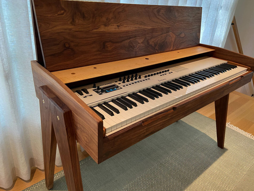 Cembalet Piano Desk